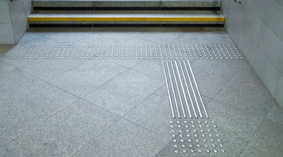 Dalle podotactile : un dispositif essentiel pour l’accessibilité
